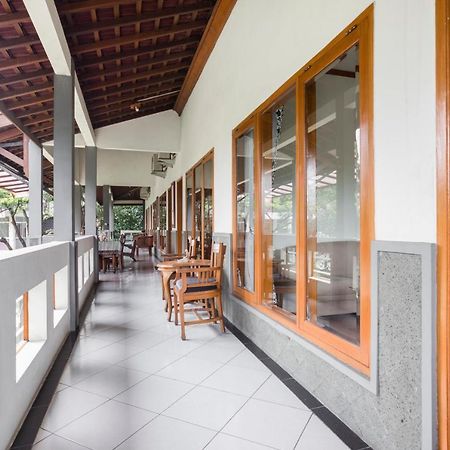 Reddoorz Plus @ Purwodadi Pasuruan Exterior foto